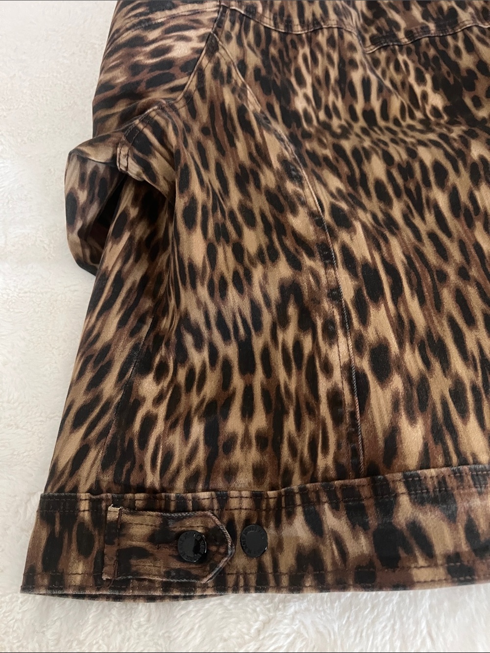 (Jones New York JEANS)Brown Leopard Print Jean Jacket 98% cotton, size 2X - Picture 11 of 17